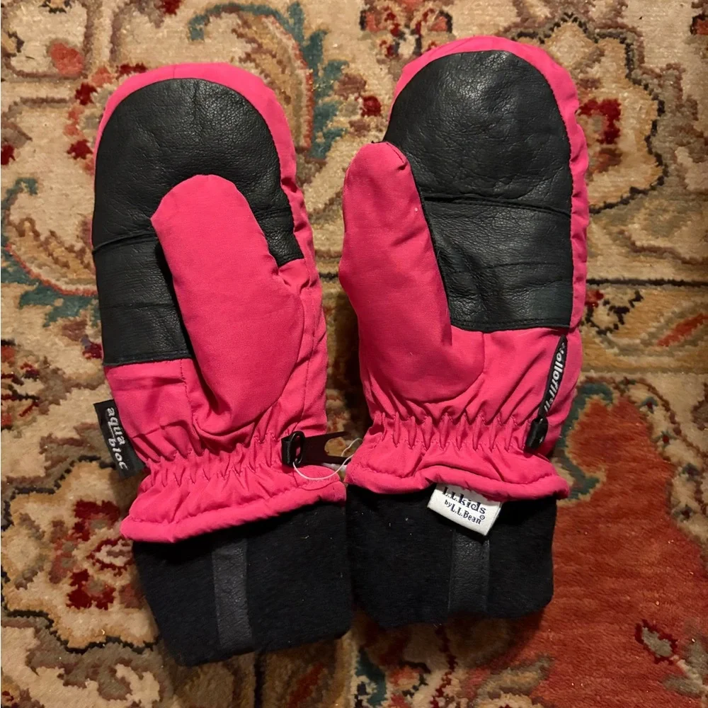 L.L. Bean lined pink waterproof mittens XS kids